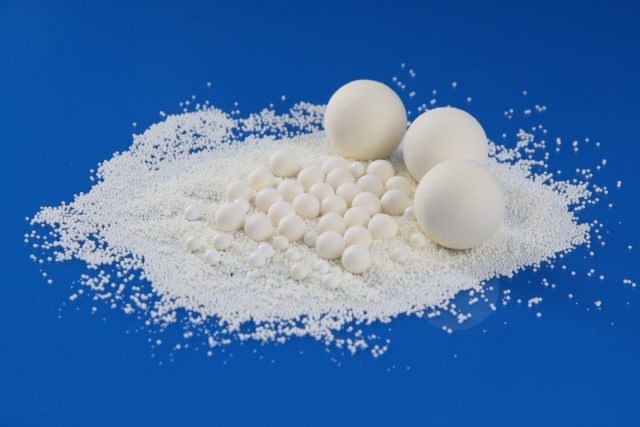 Alumina ceramic balls